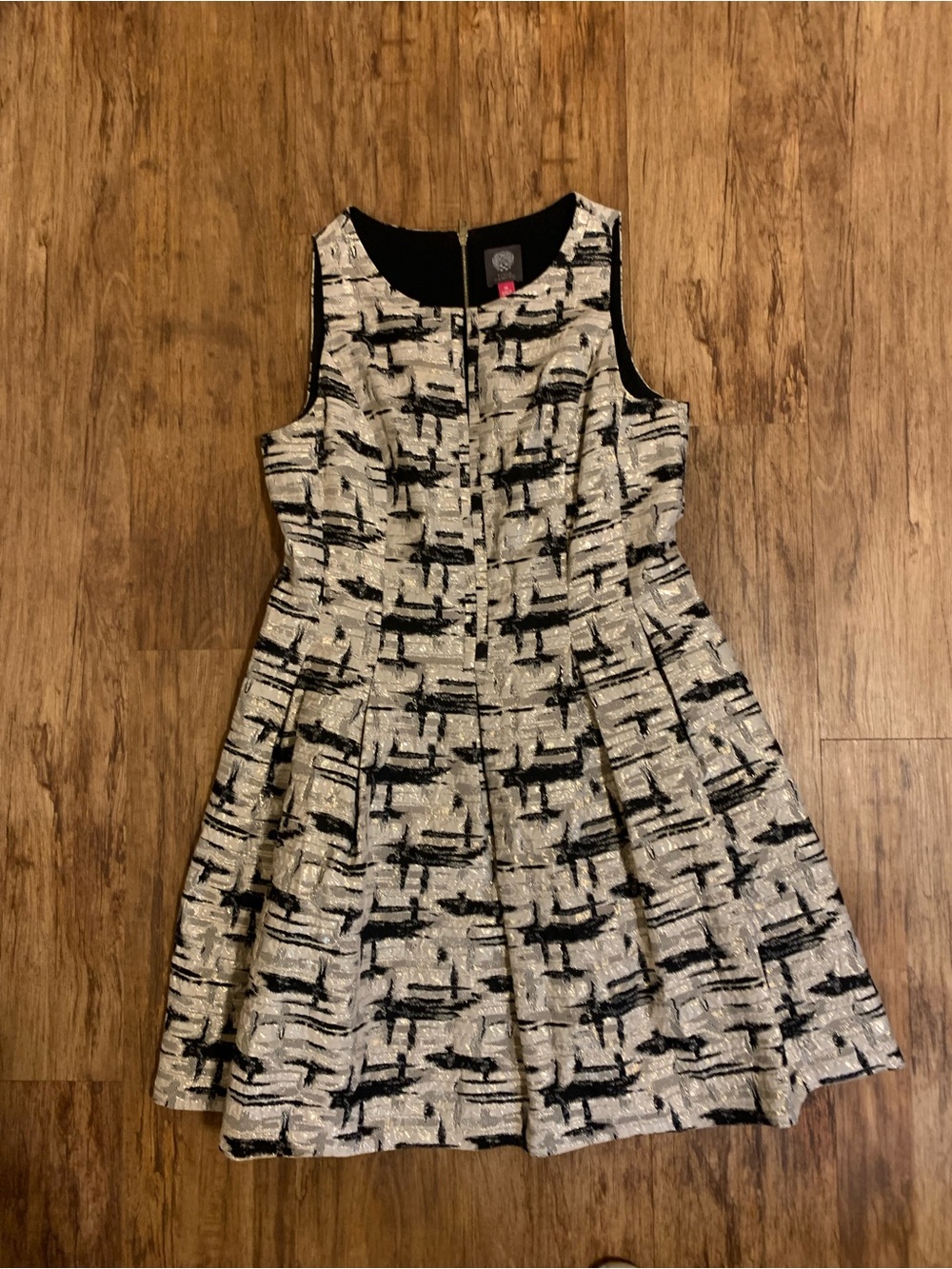 Vince Camuto fit & flare Metallic dress size 14 black/white/gold length 35 1/2
